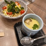 梅丘寿司の美登利総本店 渋谷店 - 野菜サラダ、茶碗蒸し