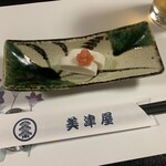 美津屋寿司 - 鯛のかまぼこ　明太子のせ【2022.8】