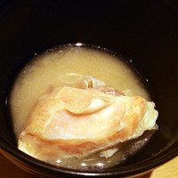 鮨丸 - 味噌汁の中にあるアラが最高！