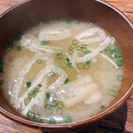 レストラン マカロニキッチン - みそ汁は揚げ、玉ねぎ、豆腐入り♪