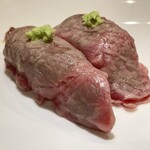 LOOP TOKYO - ビーフ寿司（北海道産の和牛のサーロイン）