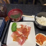 A5仙台牛燒肉吃到飽 肉十八 仙台站前店 - ★500円焼肉ランチ・豚バラ（500円税込）★