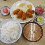 内田屋 - カキフライ定食730円！