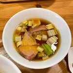 ユナイテッド ヌードル アメノオト - スープ