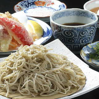 We also recommend soba noodles made with dashi from a Japanese restaurant, and affordable Tempura for lunch.