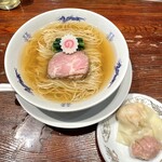 中華蕎麦にし乃 - 中華そば とワンタン肉1個＋海老1個  