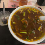 新楽園 - 牛腩麺(ニョウナンメン)