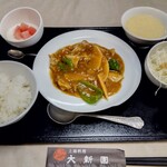 大新園 - （平日ランチ）モツの唐辛子煮込み 1,100円