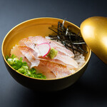 Sushi Izakaya Nihonkai - 全国どんぶり選手権・2連覇の丼ぶり。白身のトロと名高いのどぐろを贅沢に使った日本一のどんぶり！唯一無二の絶品グルメ