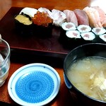 寿し割烹 美咲   - 料理写真:おまかせ寿司