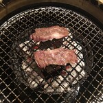 和牛焼肉ブラックホール - 