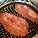 Yakiniku Oshi Wara - 