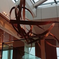 ザ タヴァン グリル＆ラウンジ - 