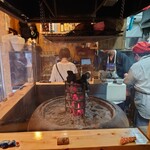 Robata Itarian Shizen Hawain Irufo - 店のド真ん中で焼いてもらえます