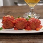 トリワイン ＰＩＫＯＳＨＨＨＵ - ハンバーグミンチのひとくちライスコロッケ