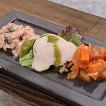 トリワイン ＰＩＫＯＳＨＨＨＵ - 前菜３種盛り