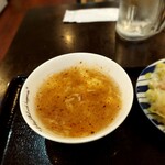 豊味園 - 酢と辣油で酸辣湯味変。