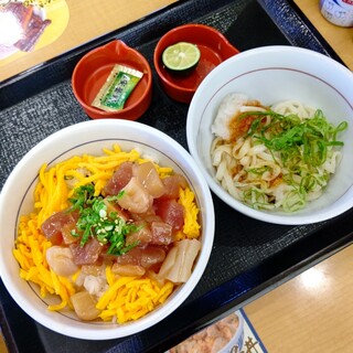 なか卯 旭川シーナ店>
