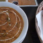 インドカレーセット840円、カレーはチキンマッシュルームかリー、ナン見えねーしピントボケてるw