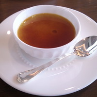 フレンチ ベイ・ビュー - 宇治抹茶を使ったブランマンジェ　いちごの和三盆ソース添え