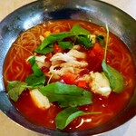 ガスト - 蒸し鶏とモッツァレラのトマト冷麺　769円