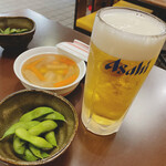 Yasubee - 生ビールで乾杯！お通し（ただ茶豆）&のっぺ