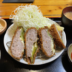 とんかつ まさむね - 日替わりチーズ入りピーマンの肉詰め定食 1250 円