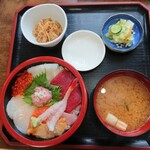 Setozushi - 八食丼