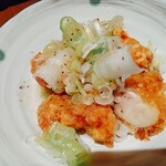 和牛と地鶏 鮮魚と地酒 食べ飲み放題 完全個室 目利きの番長 - ★★★松コース 3000円 唐揚げに甘ダレとネギたっぷりで美味しいけど量不足！