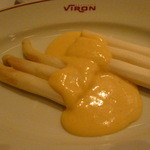 ブラッスリー・ヴィロン - ホワイトアスパラのオランデーズソース