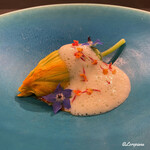カーサ・デル・チーボ - 南瓜の花に詰められた帆立貝柱と帆立のムース
