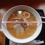 じぇんとる麺 - 味噌ラーメン_770円　丼の直径21.5cm