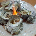 かに愛知屋 - サザエつぼ焼き