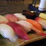 Sushi Sanraku - 650円なら頑張ってます