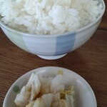 ふくちゃんラーメン - めしに漬物♪