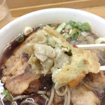 一〇そば - 鶏肉もしっかり入ってる