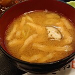 Chisoudokoro Sakura Tei - 揚げ、茄子、ネギが入った味噌汁