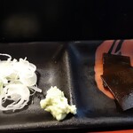 Hoshinoan - 薬味は刻みねぎ。わさびが添えられ、小皿には昆布を煮たもの