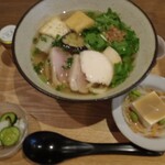 natural cafe こひきや - 鴨と鶏のさっぱりうどん。