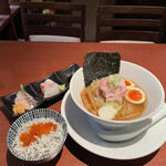 酒肴場 屯 - 【限定】冷やしらぁ麺（真昆布水×がごめ昆布水）¥1000、海鮮丼¥500