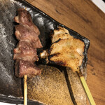 Sumibi Yakitori Hatoya - 砂肝（176円）、手羽先（220円）