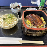 ニューコクサイ - 週替り丼「鰻丼」