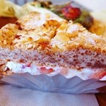 樹の下 - 苺のダックワーズ