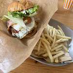 Kazbo Burger - 【ファットダディ】1580円にポテトとドリンクセット480円