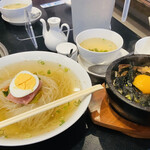 阪本焼肉店 - 冷麺と石焼きビピンパ