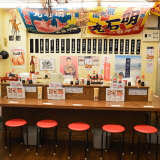 A popular Izakaya (Japanese-style bar) perfect for a drink after work♪