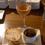 なかむら屋 - ロゼ・ピノ・グリ・ブラッシュ♪　￥７００　蛍烏賊のアヒージョ♪　￥５００