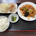 台湾料理 昇旺閣 - 酢豚ランチ+豚骨ラーメン①