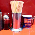 ラーメン二郎 - 卓上調味料