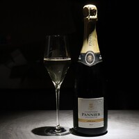 [Champagne]